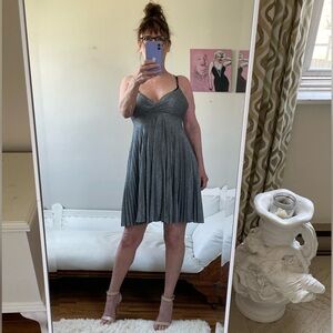 MAX CLEO SILVER METALLIC PLEATED SLIP DRESS ADJUSTABLE STRAPS LINED